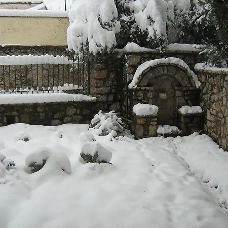 Filoxenia Appartement Levídhion