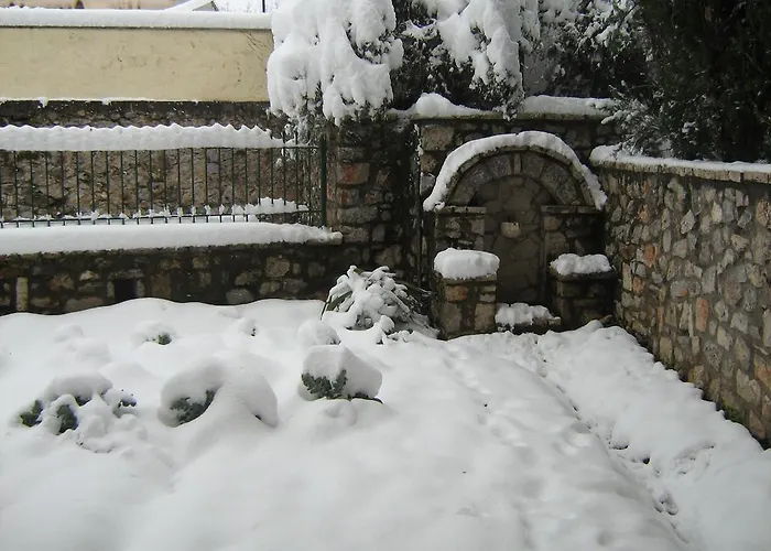 Filoxenia Apartamento Levídhion